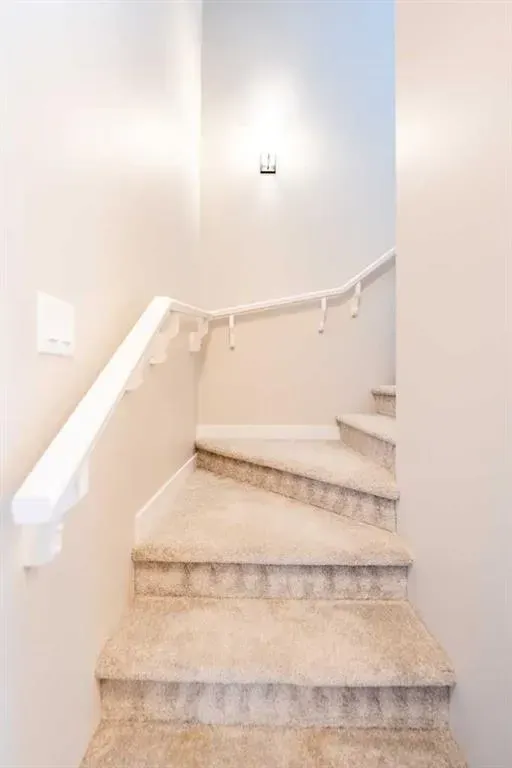 419 Hotchkiss Manor SE