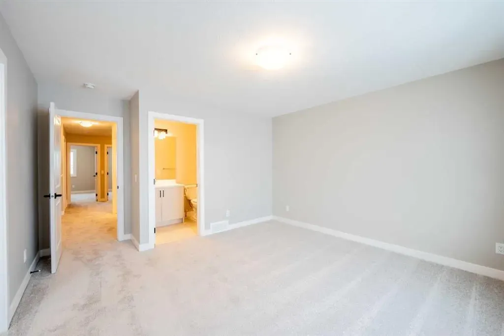 419 Hotchkiss Manor SE