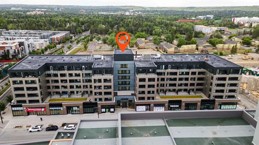 3932 University Avenue NW, #424