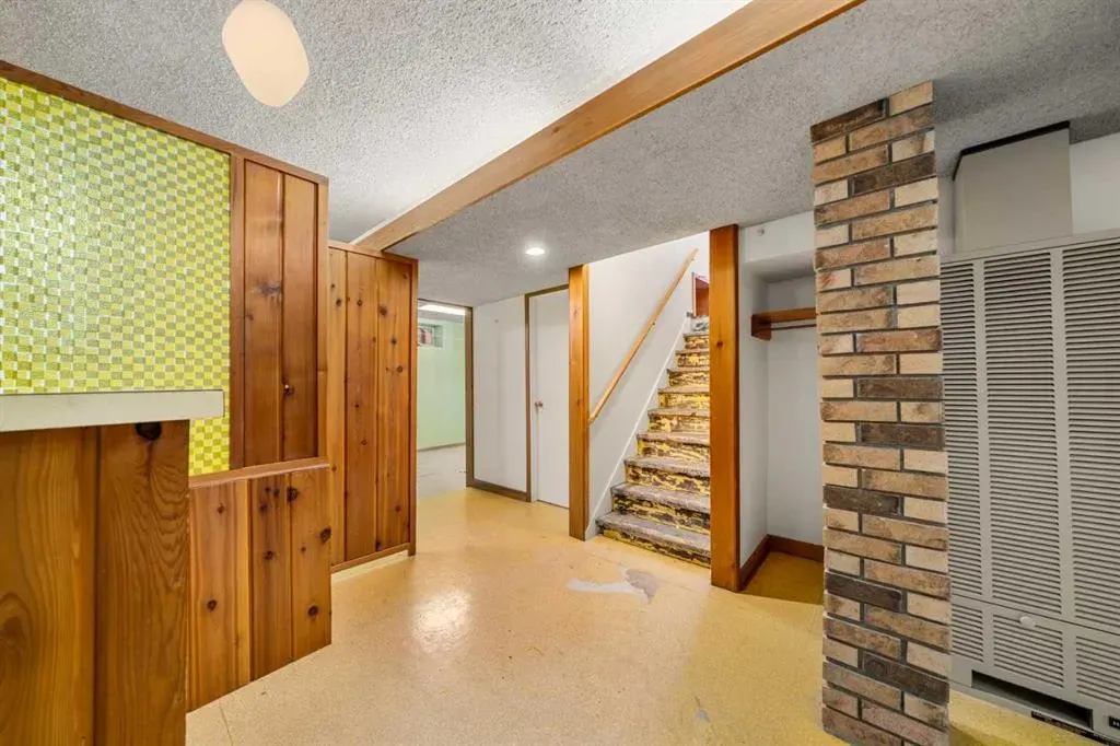 43 canyon Drive NW