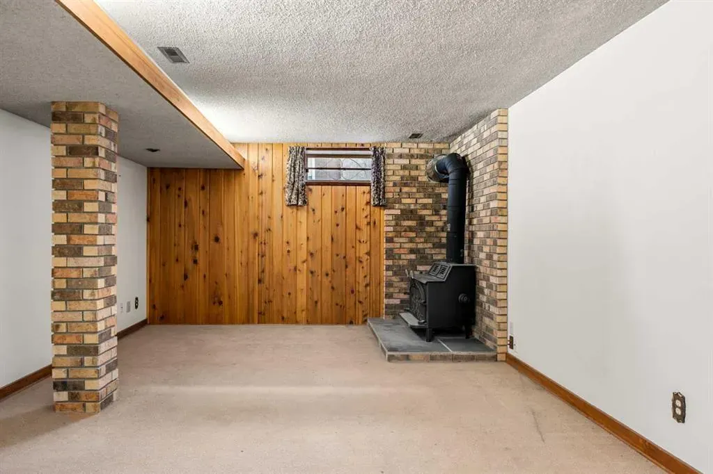 43 canyon Drive NW