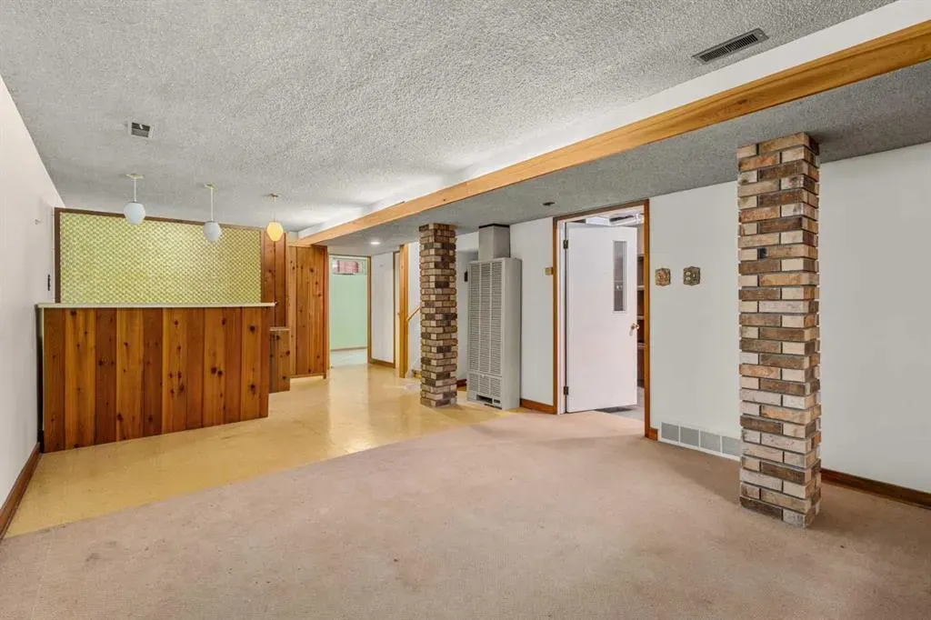 43 canyon Drive NW