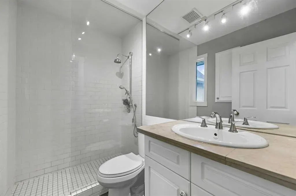 1611 21 Avenue SW, #3