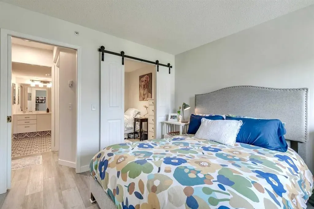 1305 Sienna Park Green SW