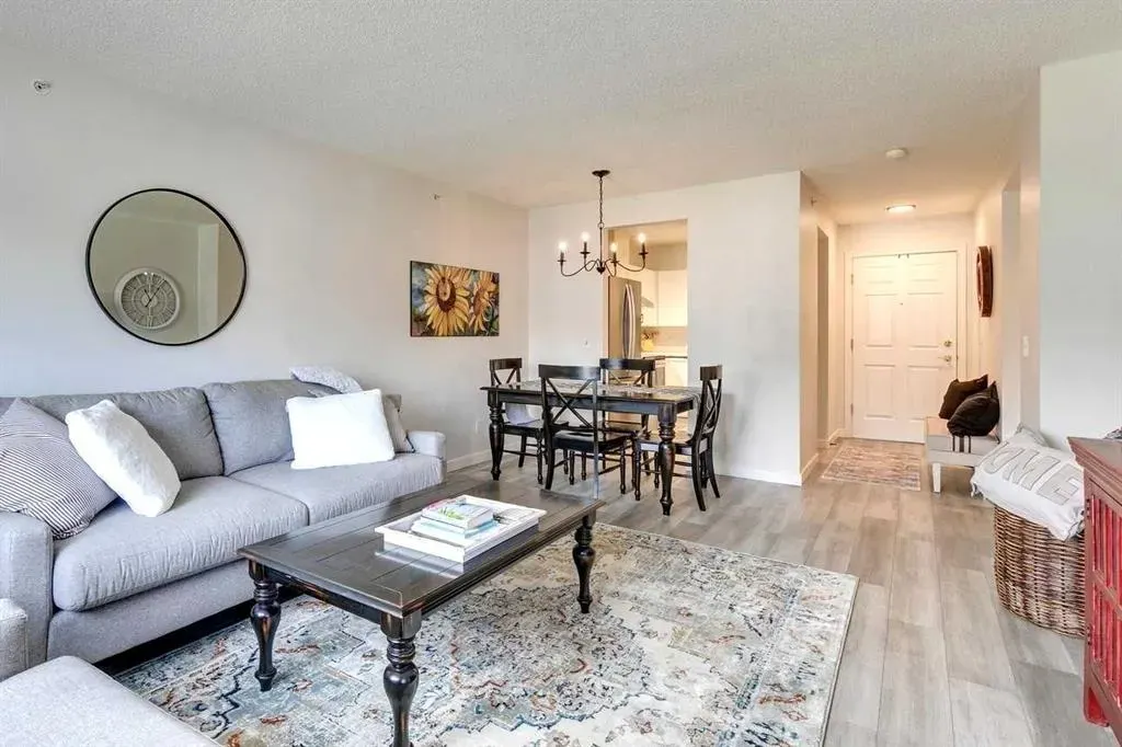1305 Sienna Park Green SW