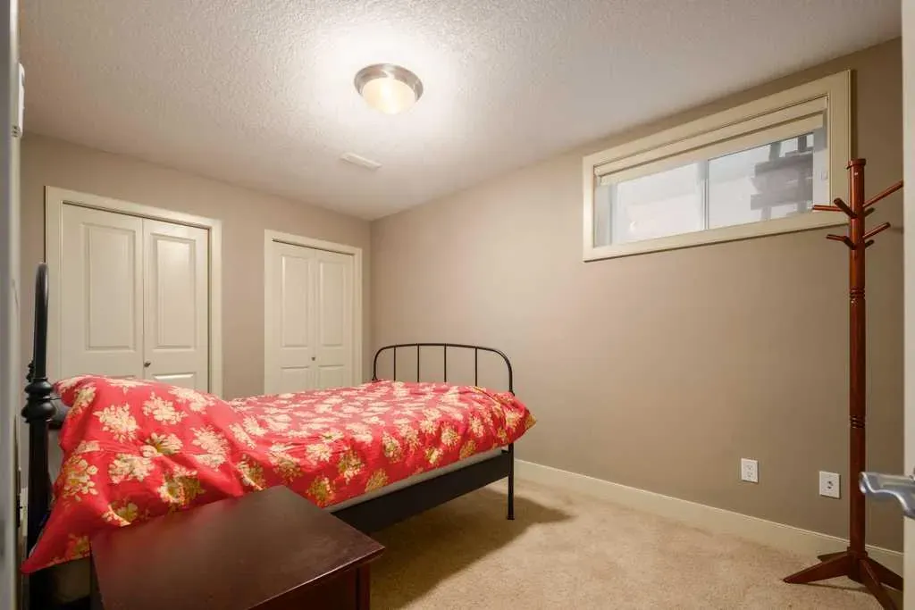 24 Aspen Meadows Green SW