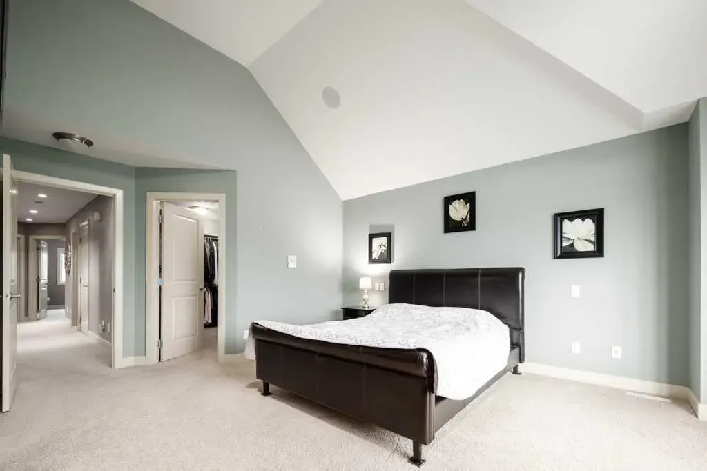 24 Aspen Meadows Green SW