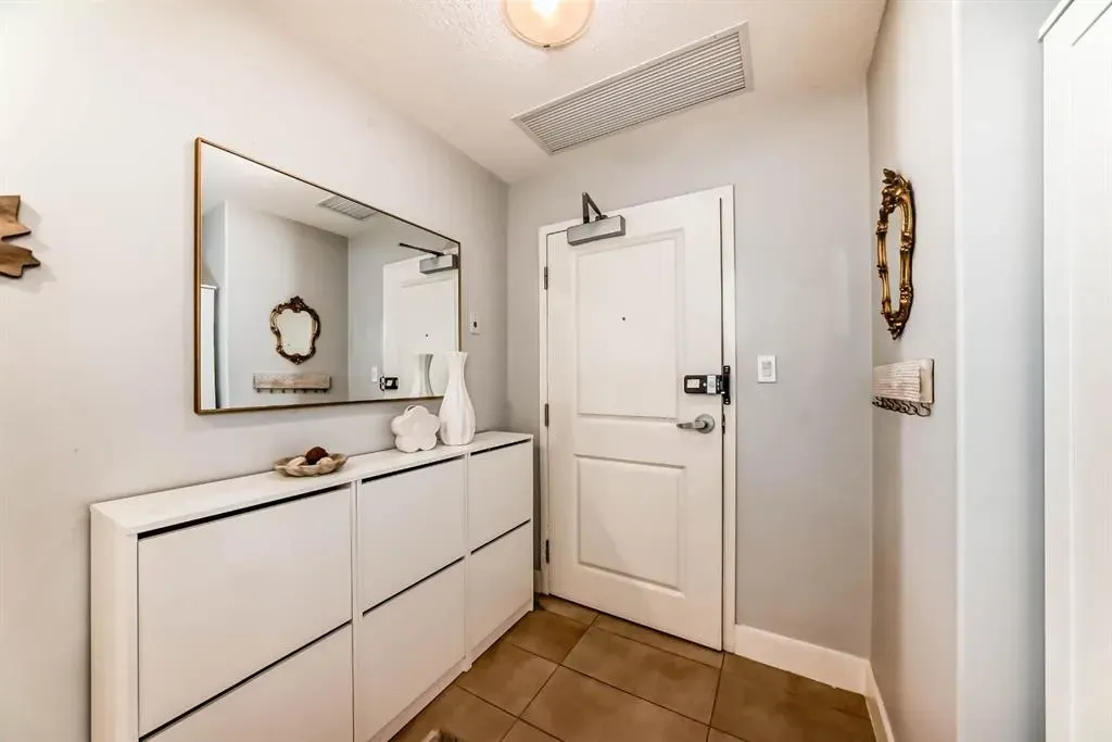 77 Spruce Place SW, #1907