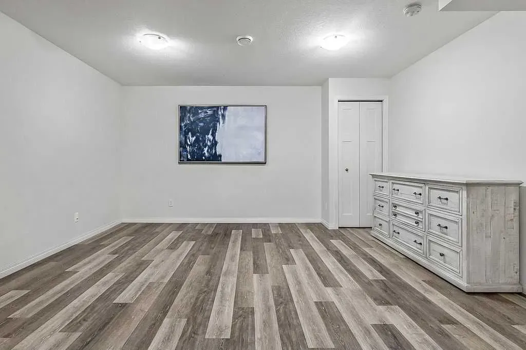 38 Reynolds Gate SW