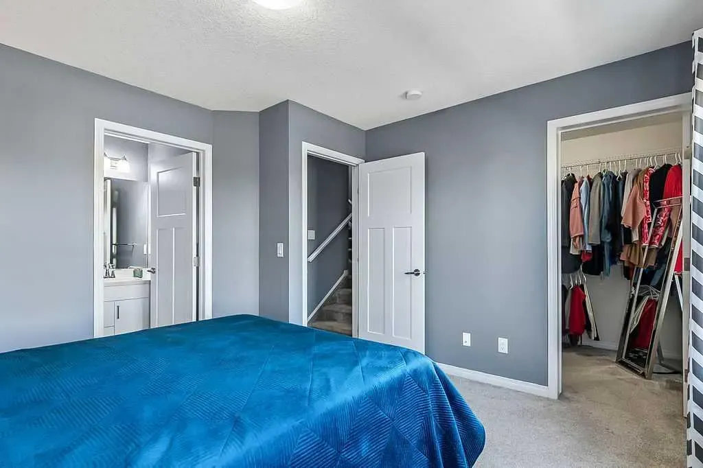 38 Reynolds Gate SW
