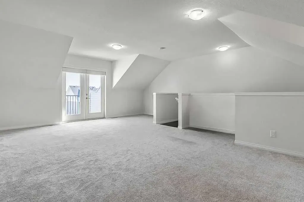 38 Reynolds Gate SW