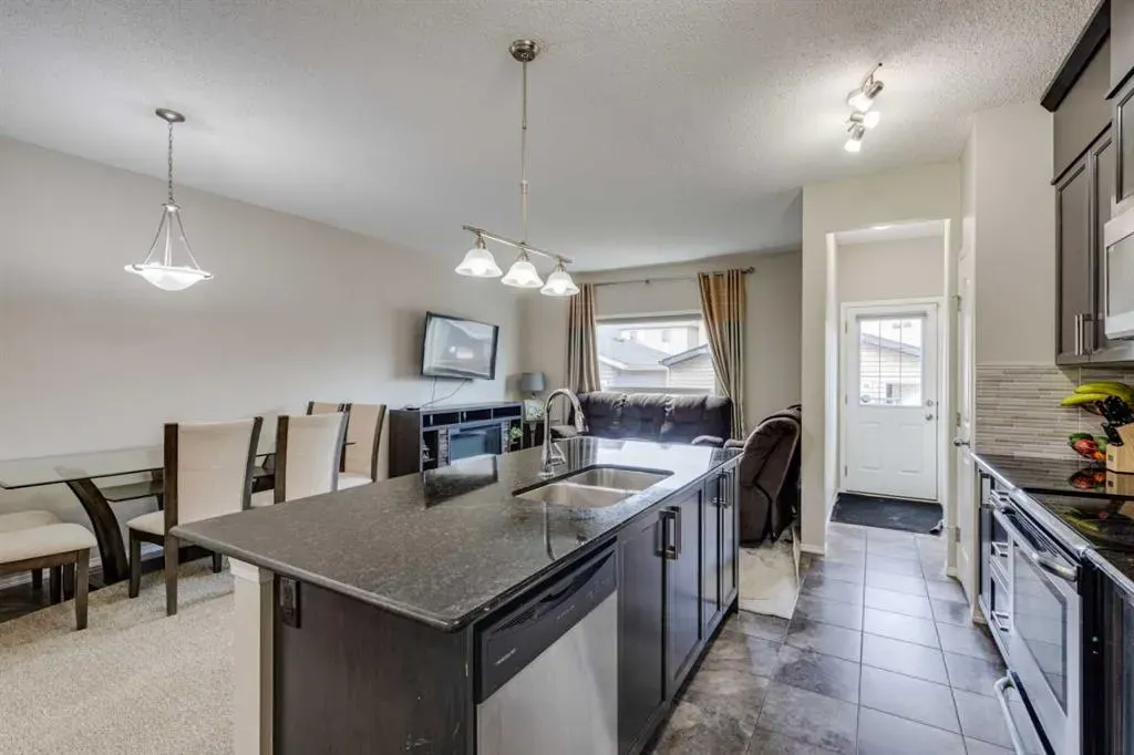 289 Skyview Ranch Boulevard NE