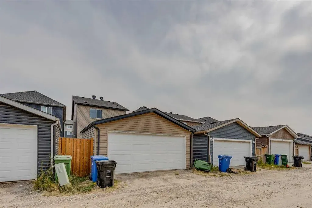 289 Skyview Ranch Boulevard NE