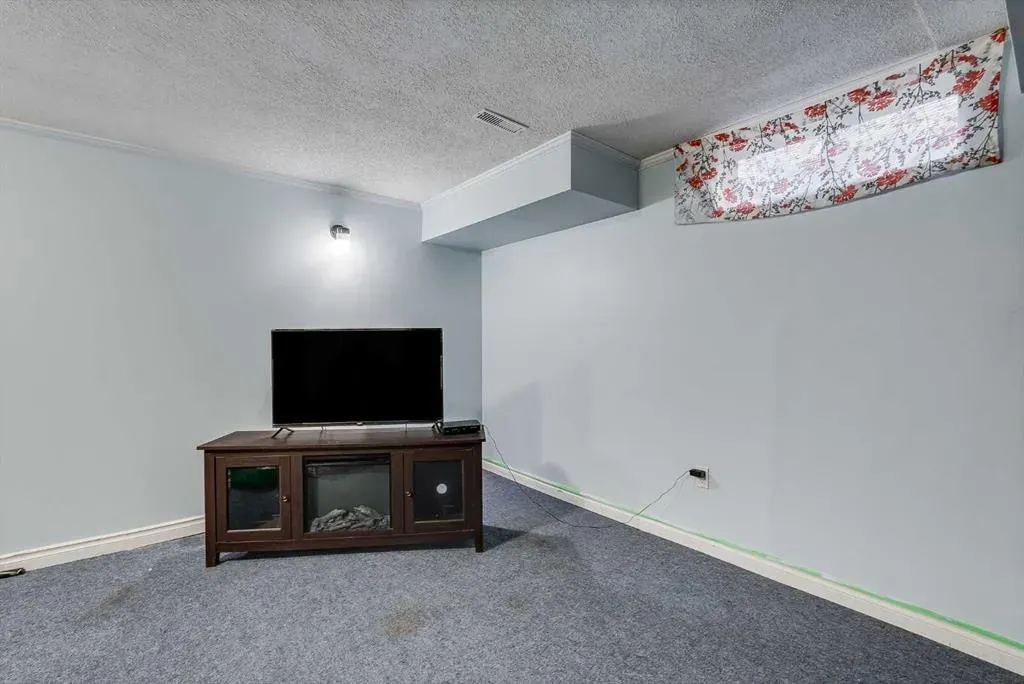 544 Blackhorn Road NE, #302