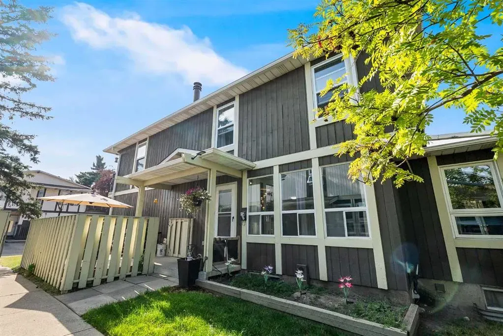 544 Blackhorn Road NE, #302