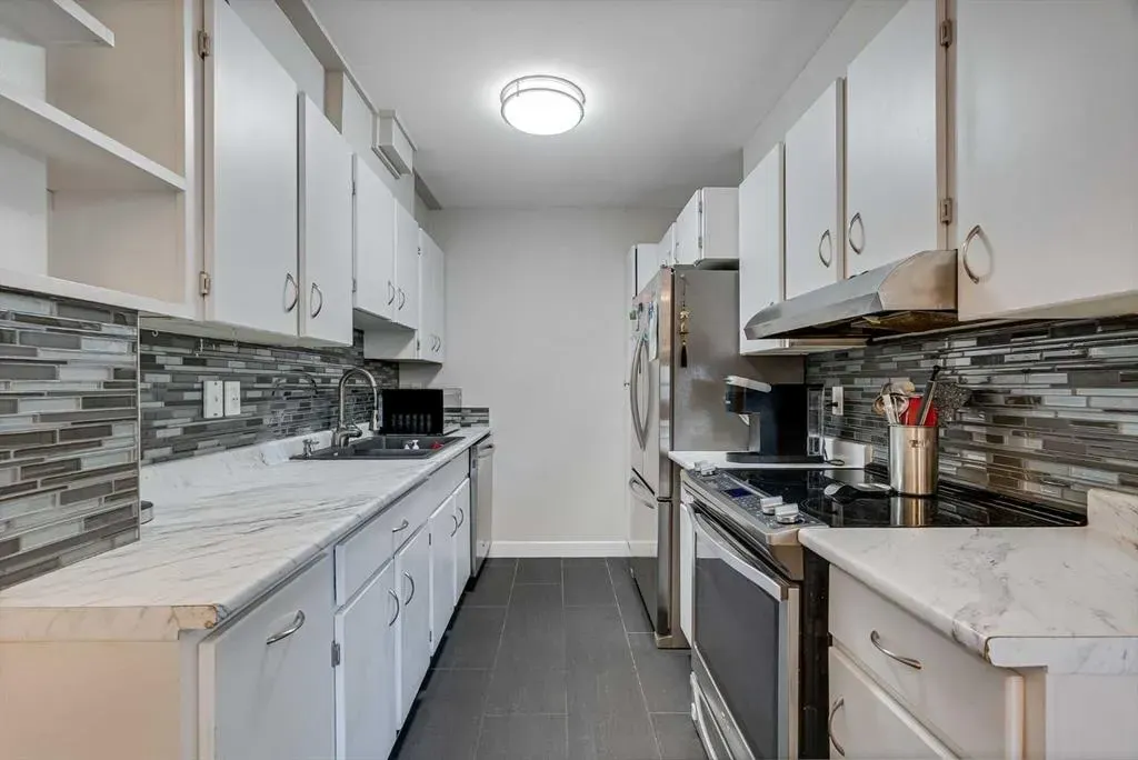 544 Blackhorn Road NE, #302