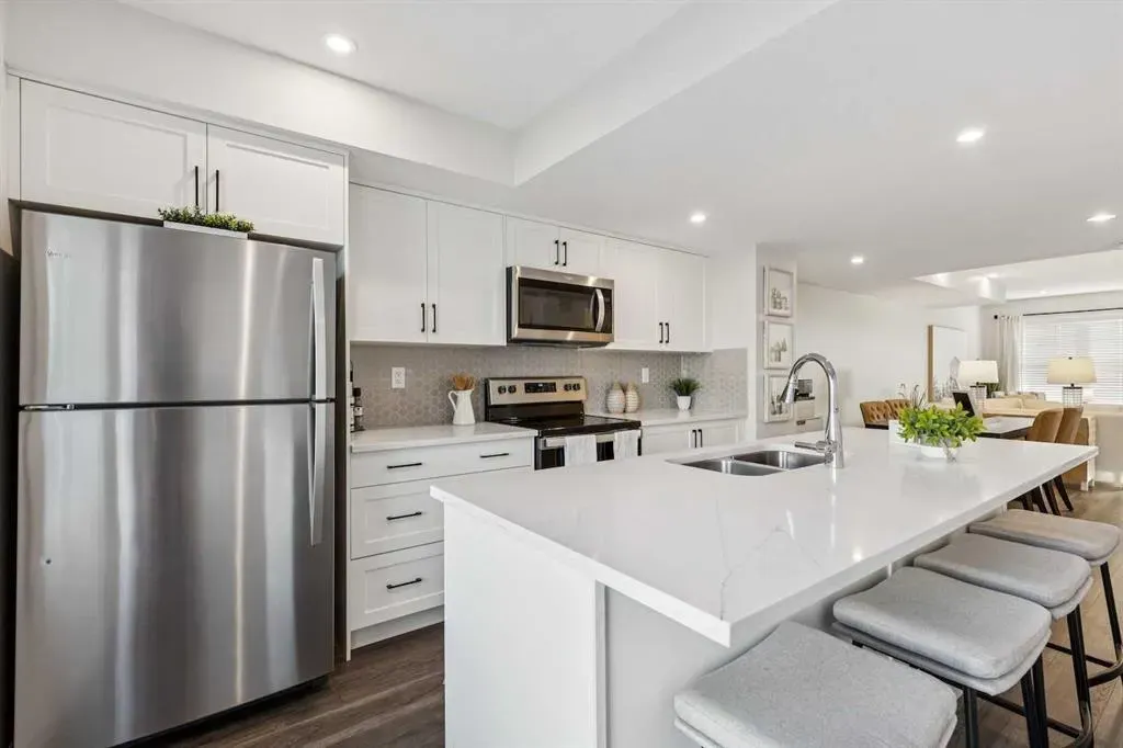 135 Mahogany Parade SE, #703