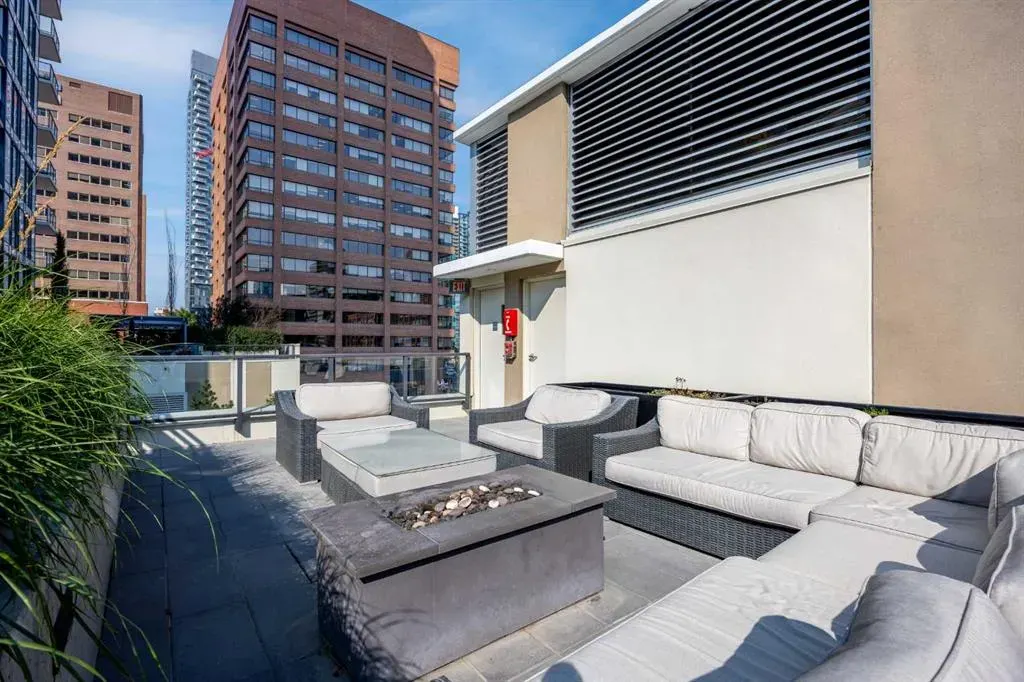 310 12 Avenue SW, #2405
