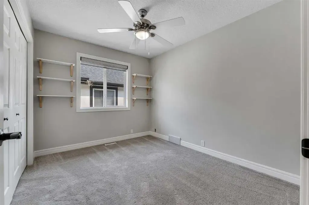 202 Coral Reef Manor NE