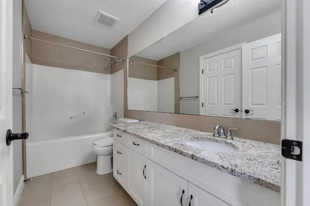 202 Coral Reef Manor NE