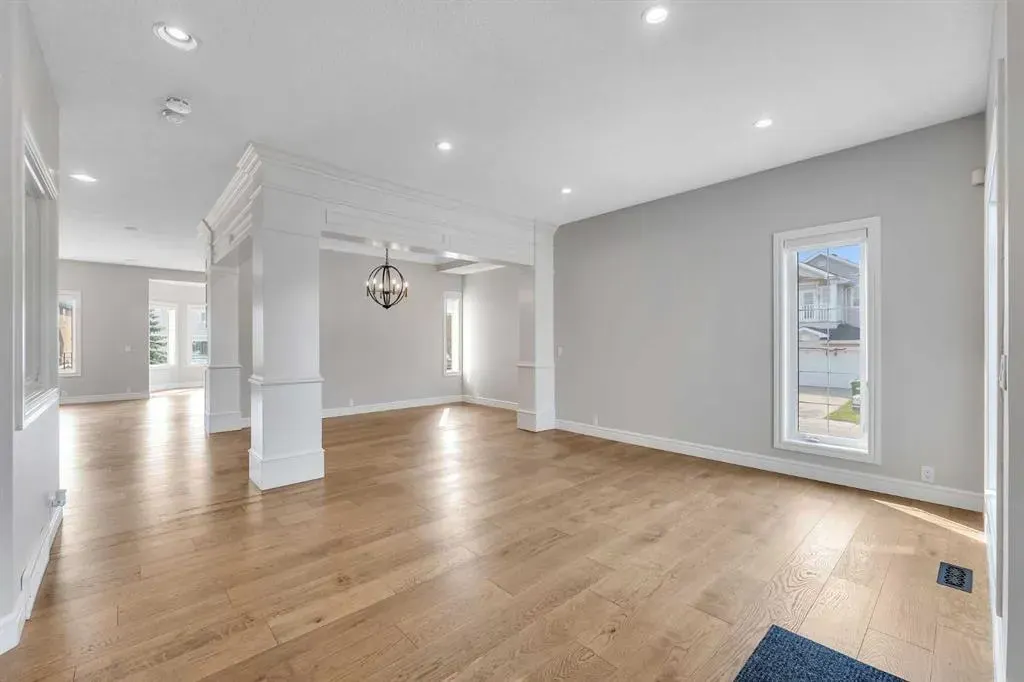 202 Coral Reef Manor NE