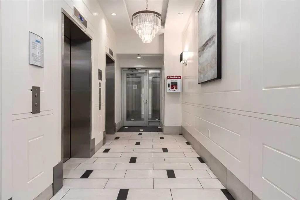 930 6 Avenue SW, #2208