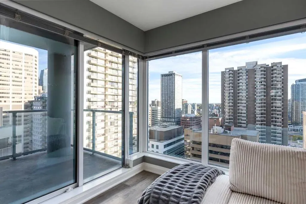 930 6 Avenue SW, #2208