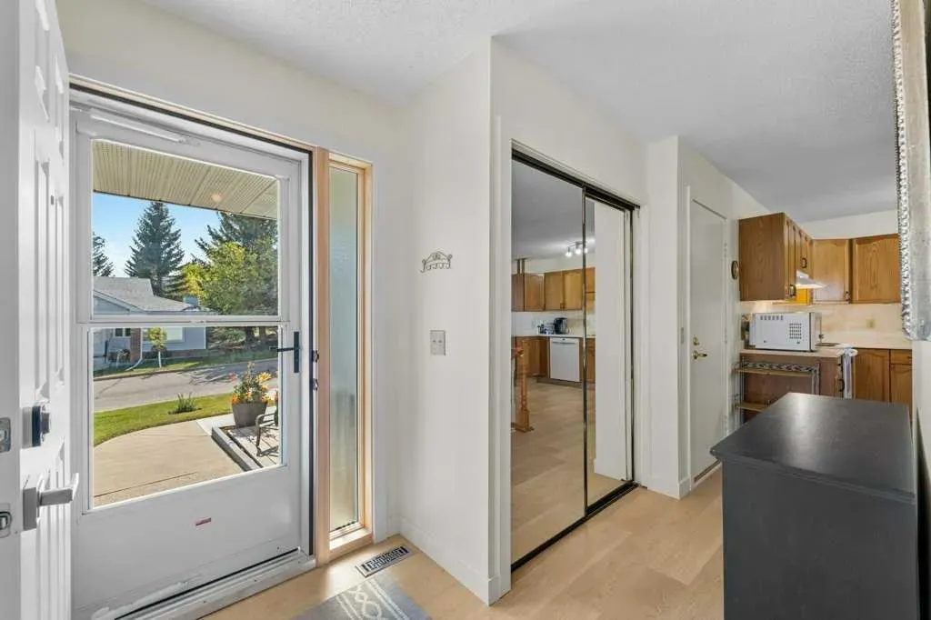 83 Macewan Park Heights NW