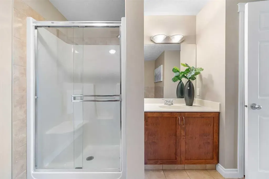 24 Hemlock Crescent SW, #3405