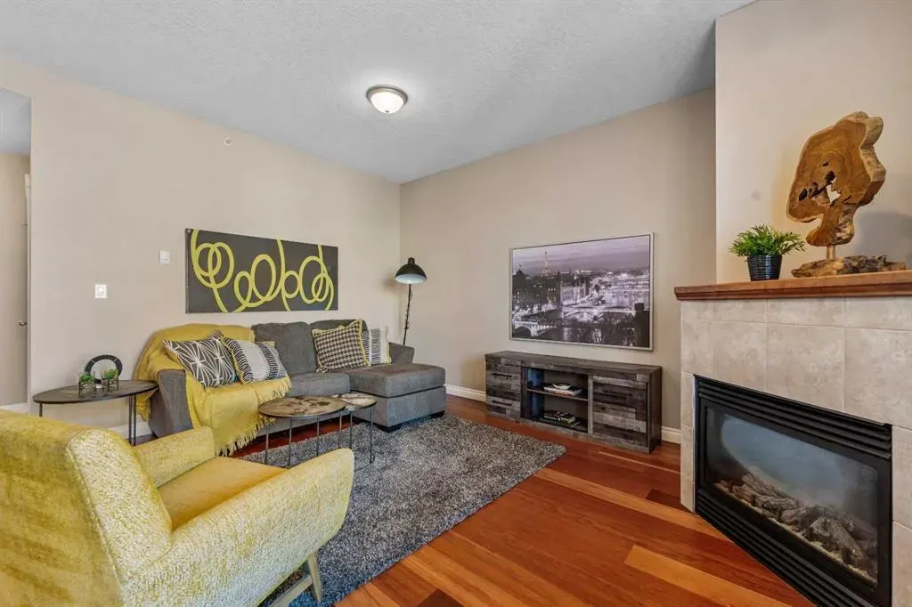 24 Hemlock Crescent SW, #3405
