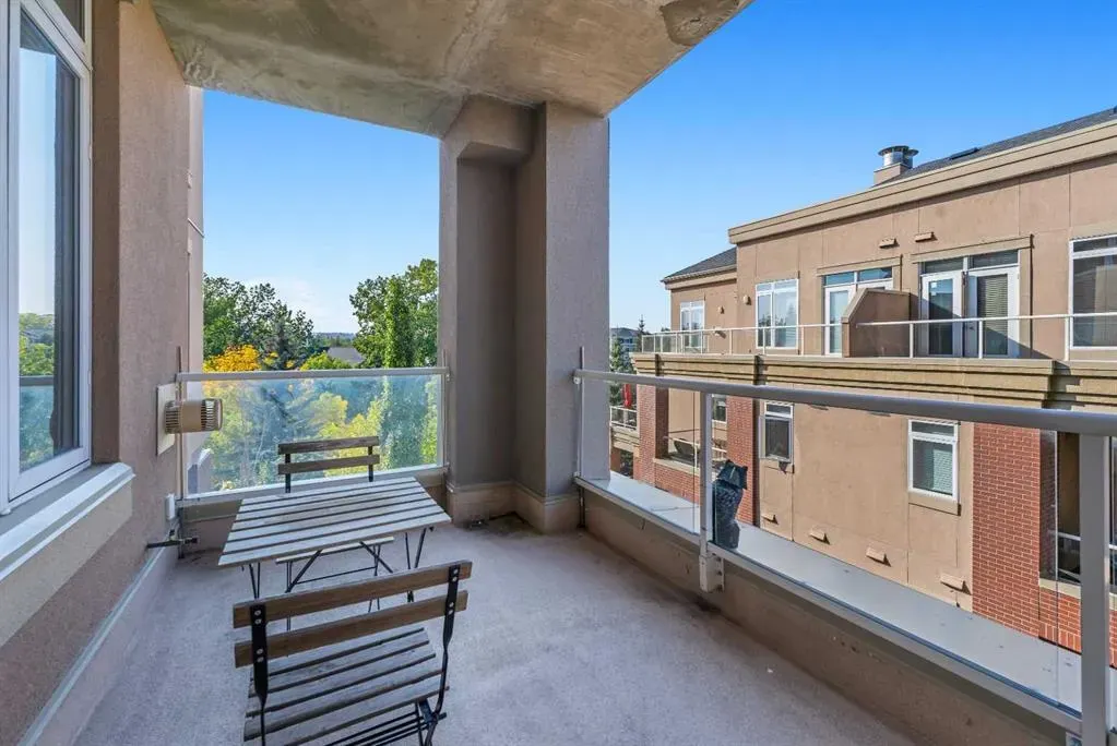 24 Hemlock Crescent SW, #3405