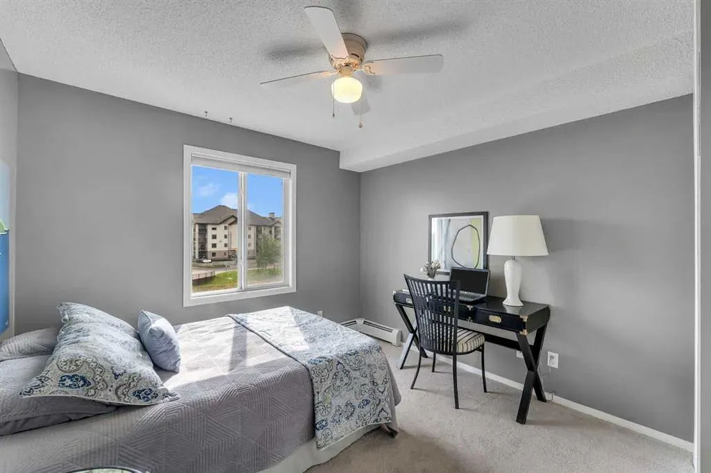 304 Mackenzie Way SW, #8328