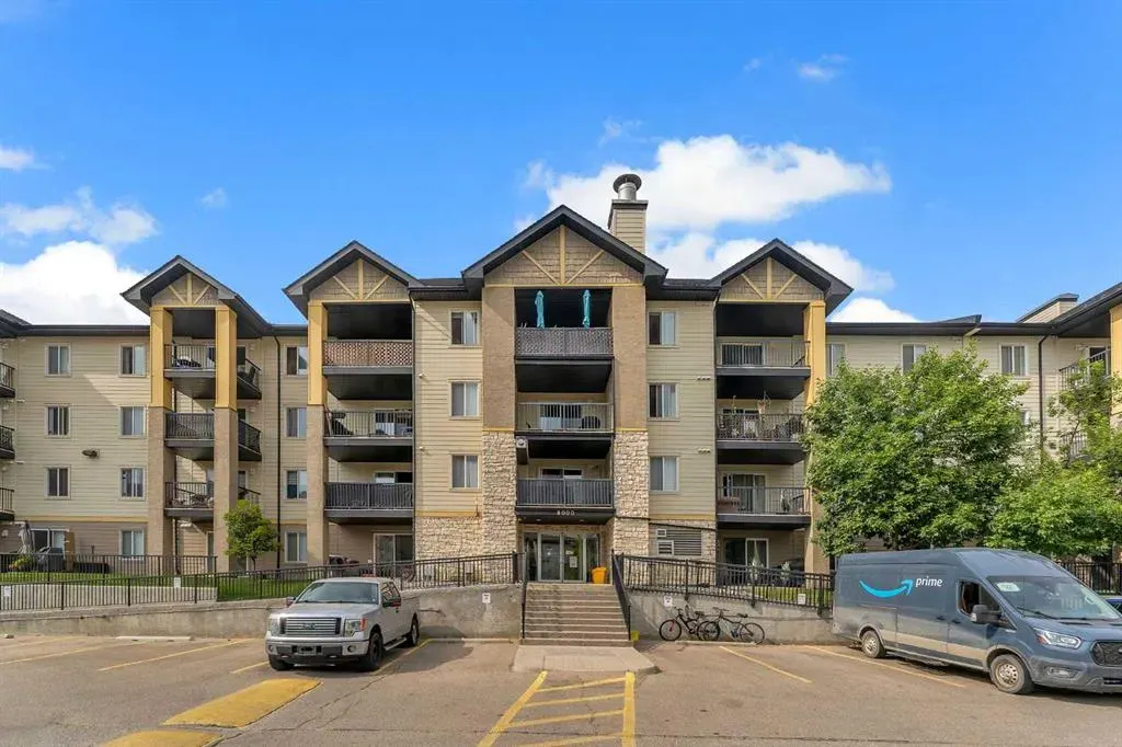 304 Mackenzie Way SW, #8328