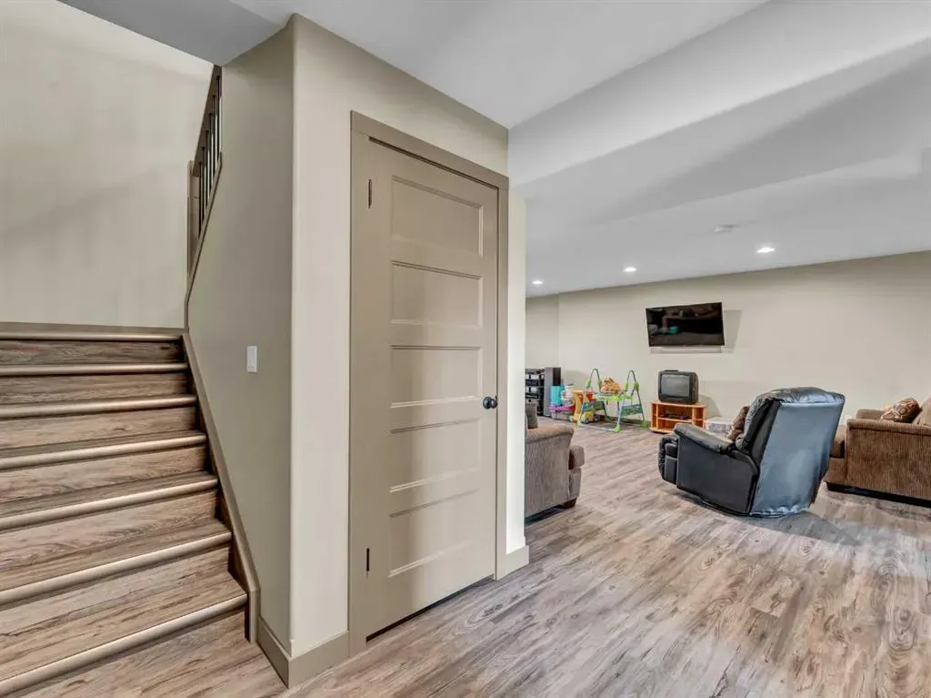 12320 Range Road 72, #6