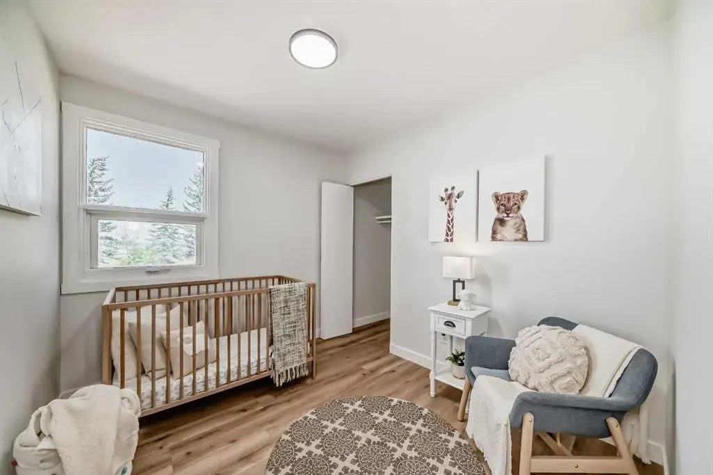 544 Blackthorn Road NE, #404