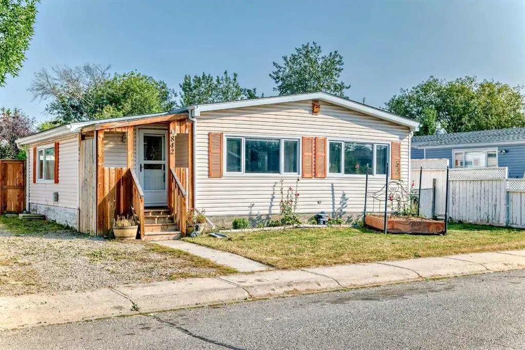 842 Briarwood Road