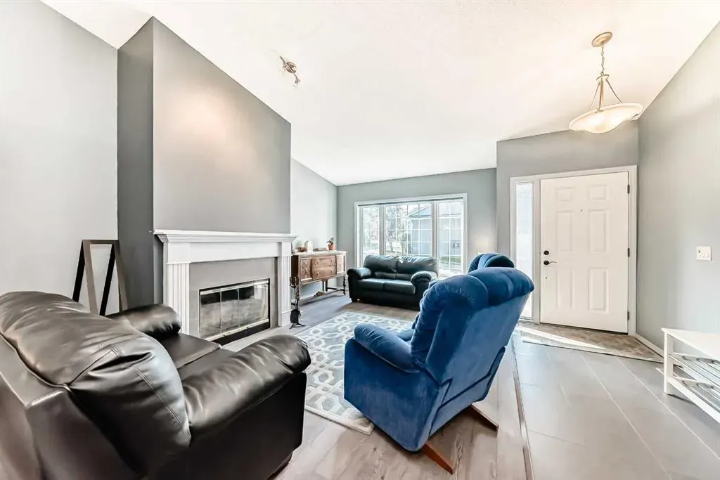 44 Gladstone Gardens SW
