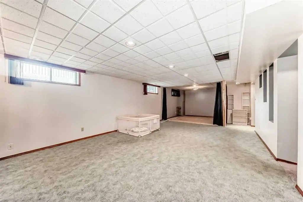 44 Gladstone Gardens SW
