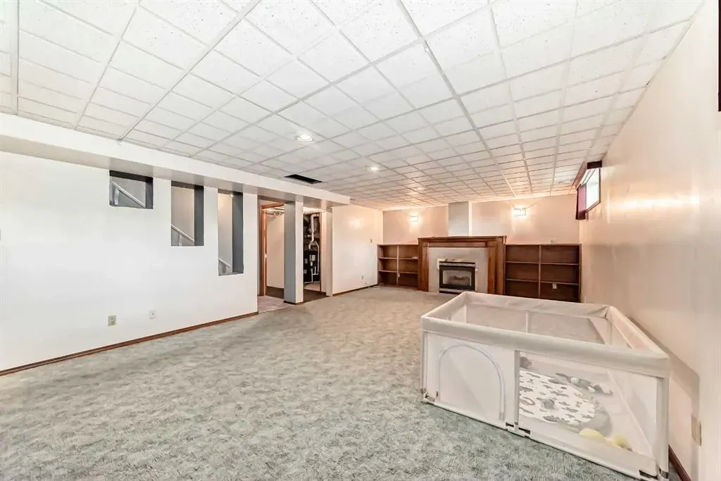 44 Gladstone Gardens SW