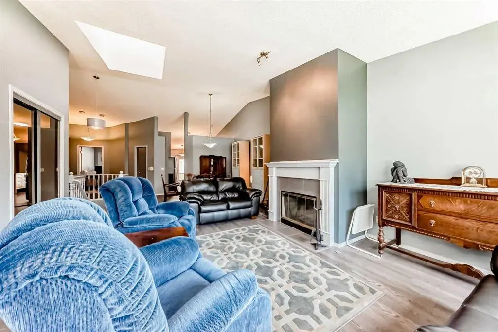44 Gladstone Gardens SW