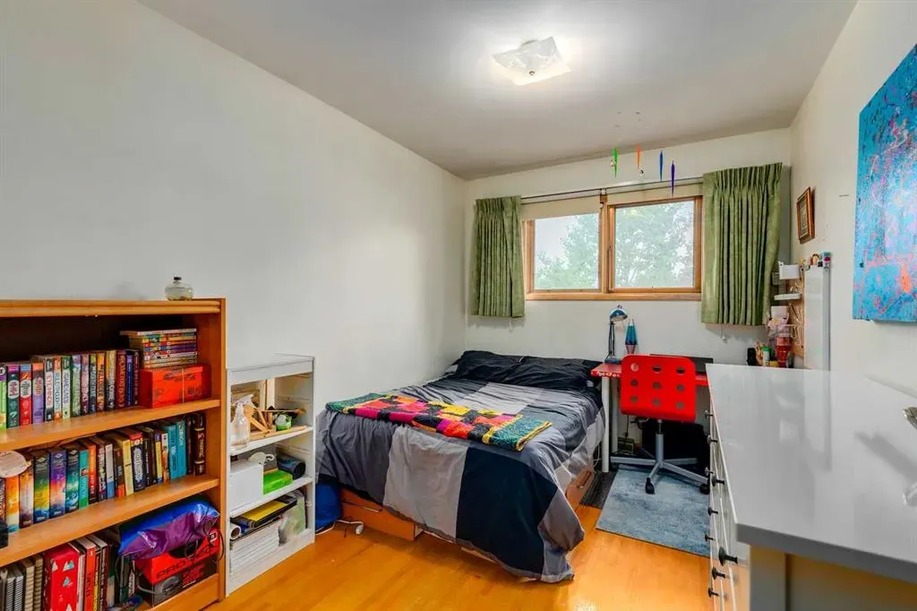 27 Winchester Crescent SW