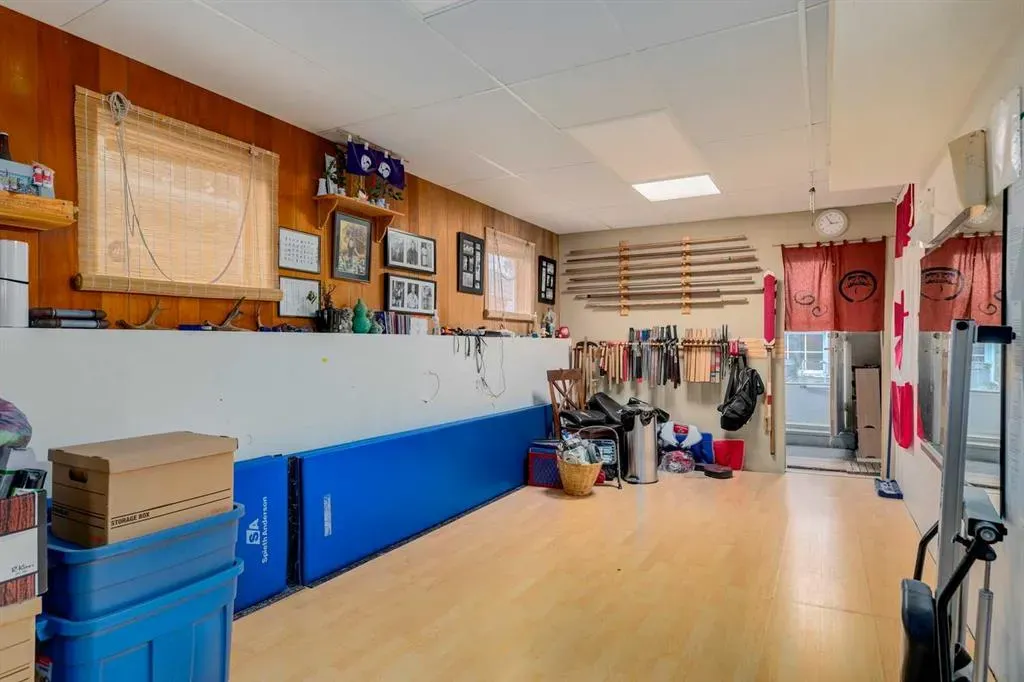 27 Winchester Crescent SW