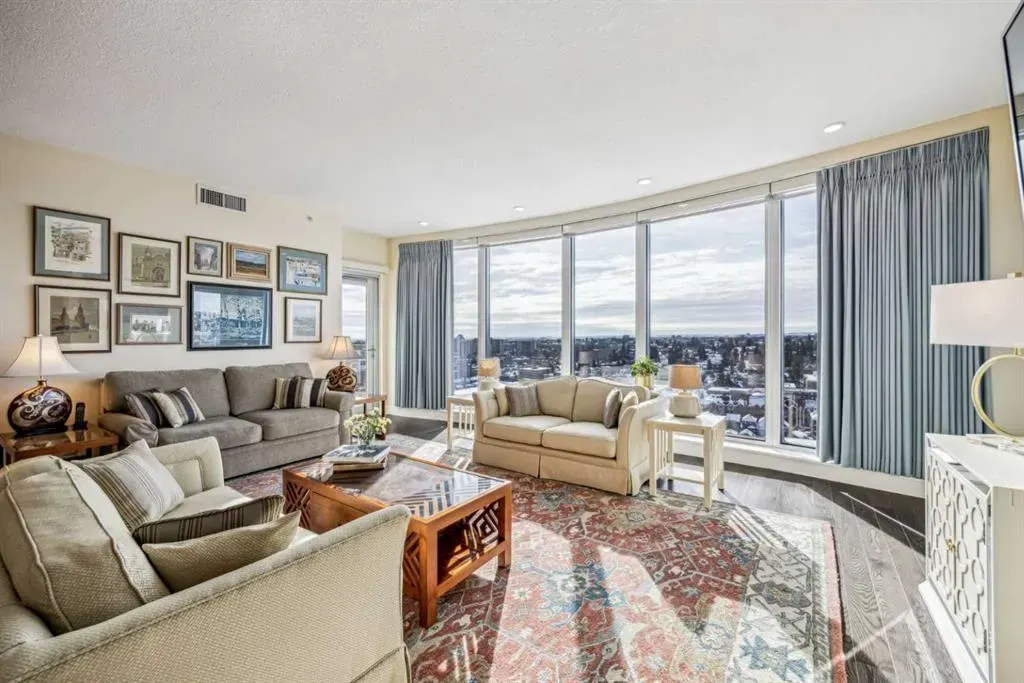 817 15 Avenue SW, #2002