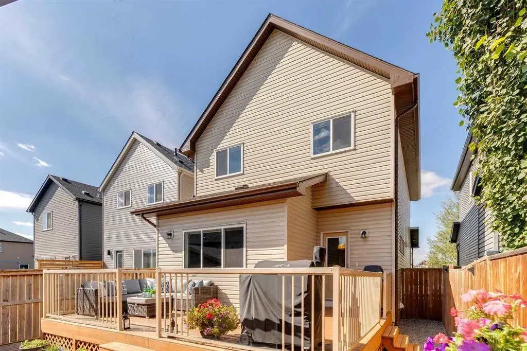151 Copperpond Square SE