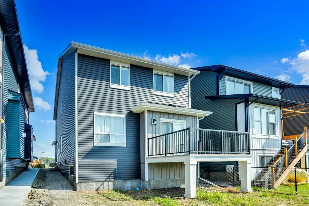 15 Midgrove Drive SW