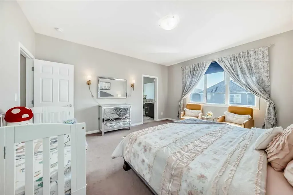 37 Carrington Circle NW