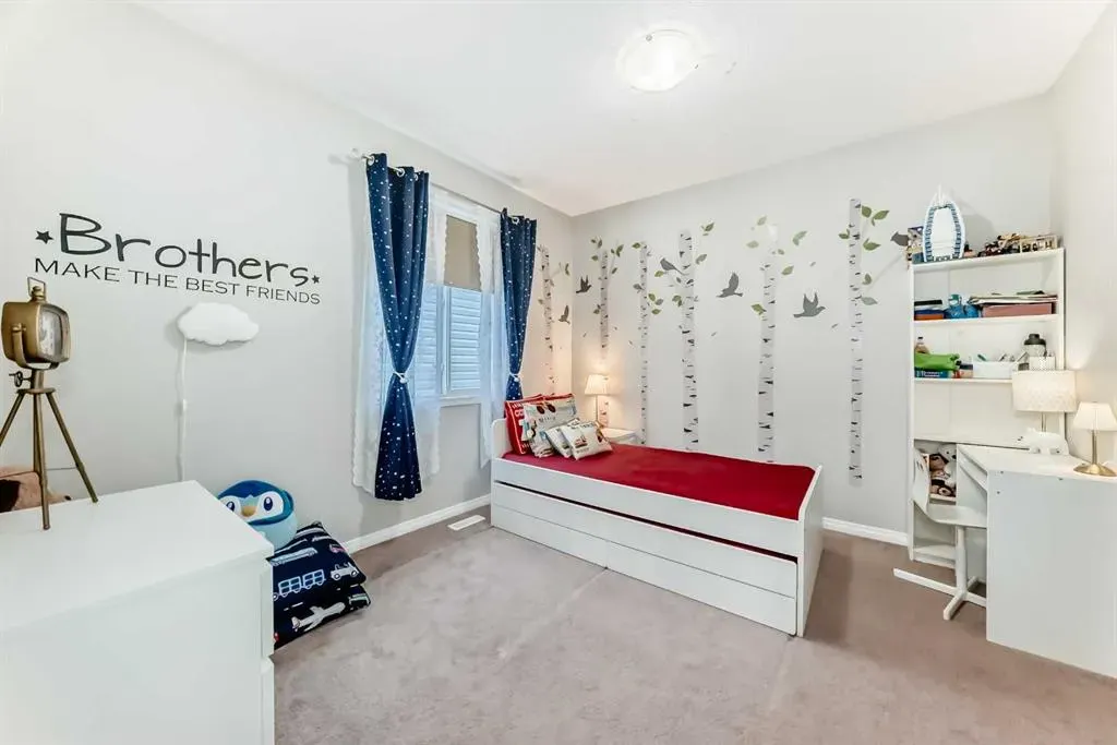 37 Carrington Circle NW