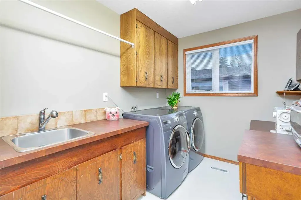 83 Oberlin Avenue