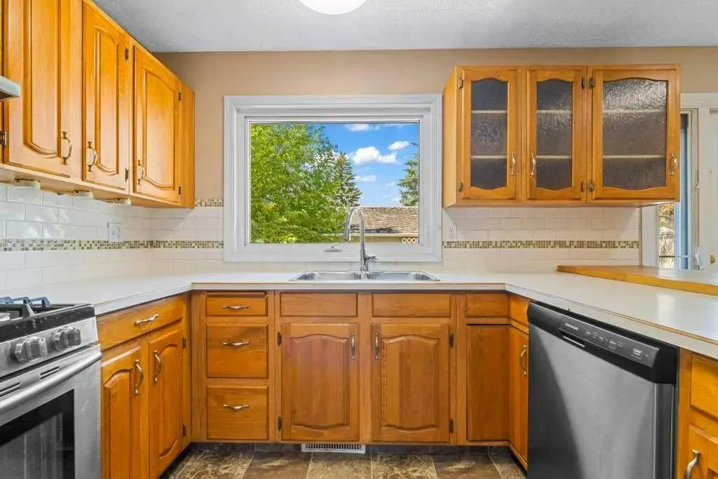 320 Parkridge Way SE