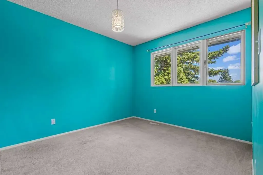 320 Parkridge Way SE
